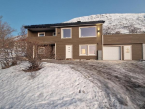 apartment With fantastic view and parking Tromsø